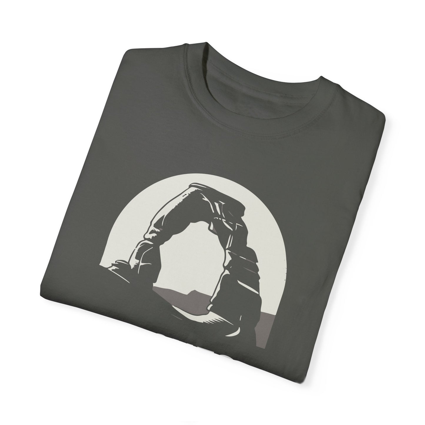 Arches National Park T-Shirt - Vintage National Park Tee - Outdoor Adventure Apparel - Nature Lover Gift - Unisex Graphic Tee